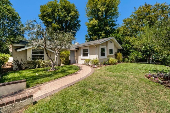 property at 5163 Don Pio Dr