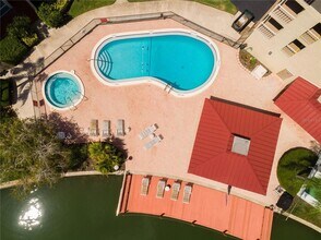 105 Island Way, Unit 131 in Clearwater, FL - Building Photo - Building Photo