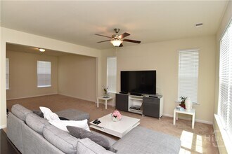 65 Glen Way in Richmond Hill, GA - Foto de edificio - Building Photo