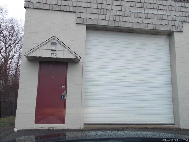 170 Naugatuck Ave, Unit 3F in Milford, CT - Building Photo - Building Photo