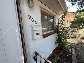 906 1/2 Carlisle Street in Colorado Springs, CO - Building Photo - Building Photo