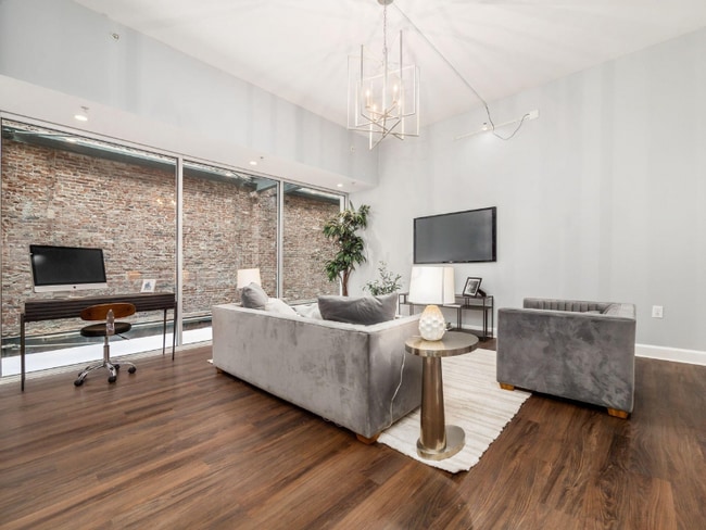 106 N High St in Columbus, OH - Foto de edificio - Building Photo