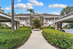 1930 Willow Bend Cir in Naples, FL - Building Photo