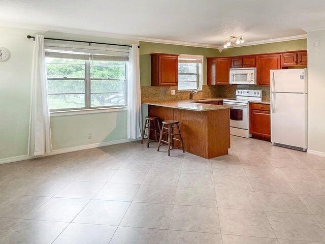 144 Canterbury E in West Palm Beach, FL - Building Photo - Building Photo