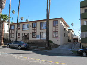 410 S Mariposa Ave in Los Angeles, CA - Building Photo - Building Photo