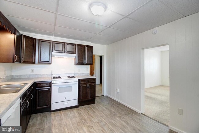 property at 604 W Main St