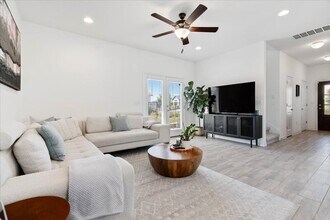 9015 Looksee Ln in Austin, TX - Building Photo - Building Photo
