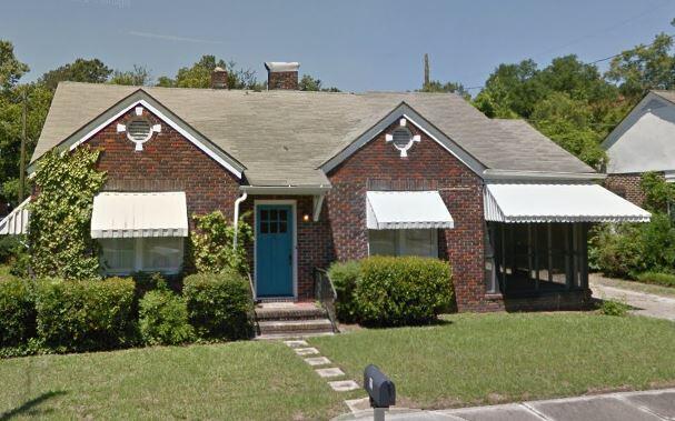 property at 12 Warren Ct