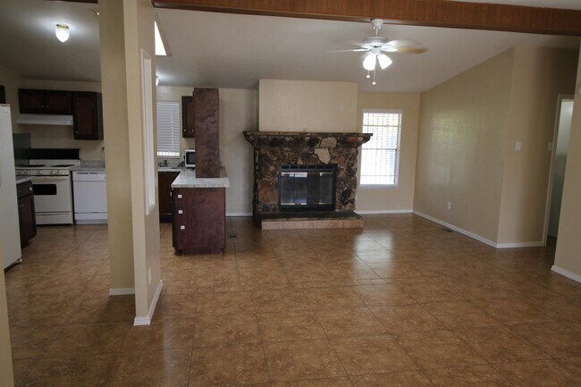 5002 S 11th Ave in Tucson, AZ - Building Photo - Building Photo