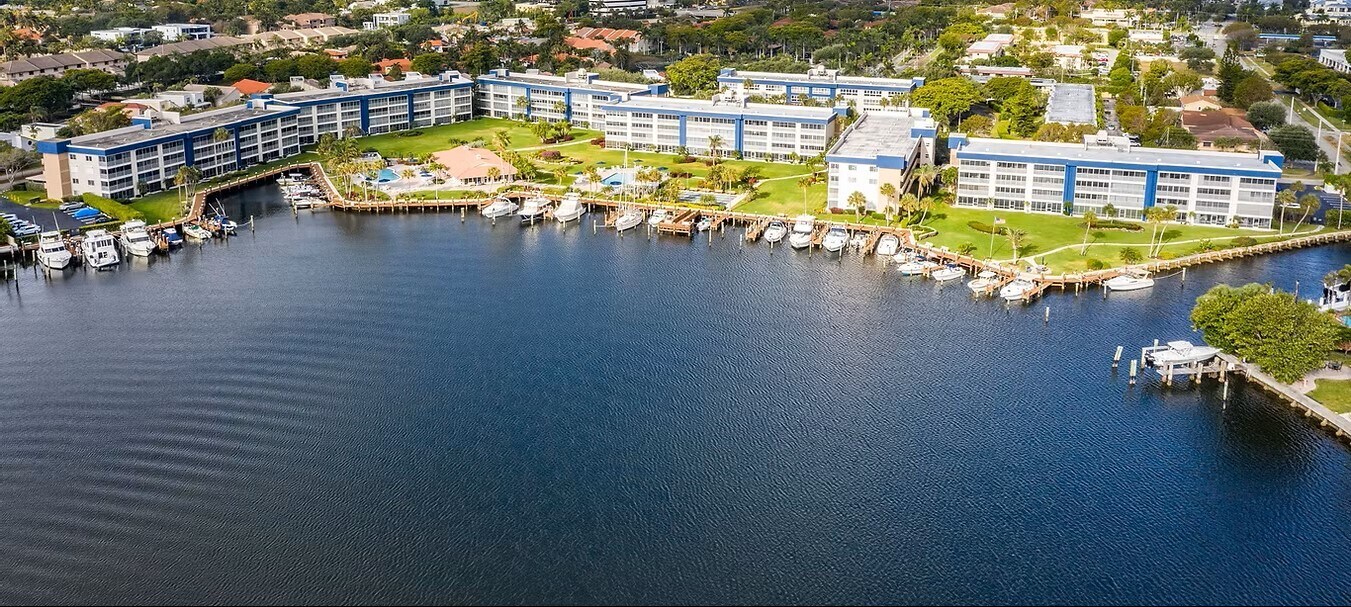 951 Spanish Cir in Delray Beach, FL - Building Photo