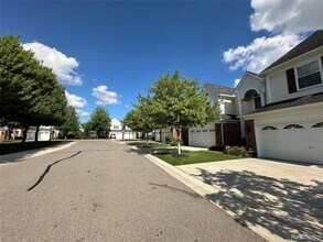 41827 Yeats Dr in Novi, MI - Building Photo - Building Photo