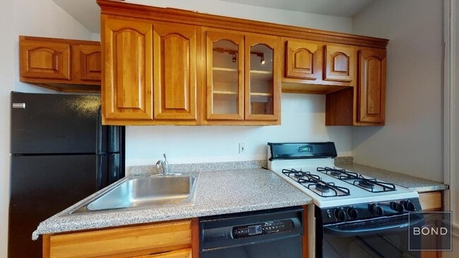 221 St James Pl in Brooklyn, NY - Building Photo - Building Photo