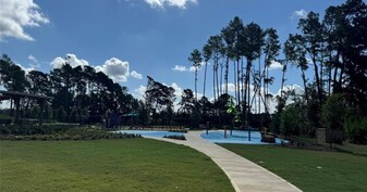 172 Wasatch Peaks Wy in Willis, TX - Building Photo