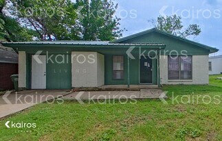 923 Kimbrough St in Fort Worth, TX - Building Photo