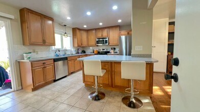 12133 Cinnamon Ridge Rd in Sandy, UT - Building Photo - Building Photo