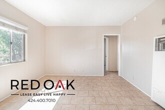 1036 Chestnut Ave in Long Beach, CA - Building Photo - Building Photo