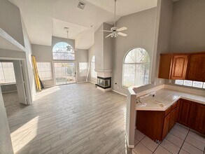 5129 Forest Oaks Dr in Las Vegas, NV - Building Photo - Building Photo