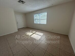 916 Lake Palms Dr in Largo, FL - Building Photo - Building Photo