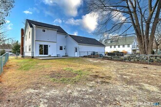 5160 Madison Ave in Trumbull, CT - Building Photo - Building Photo