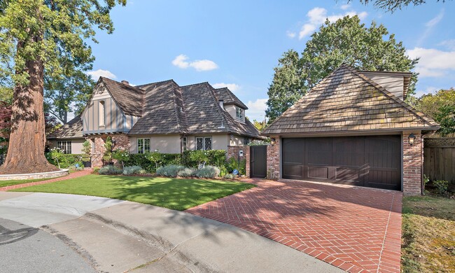 property at 527 Carmel Cir