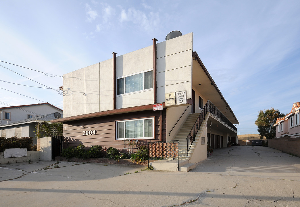 2604 Mathews Ave in Redondo Beach, CA - Building Photo