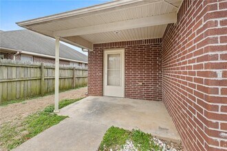 1667 Evening Shade Dr in Fayetteville, AR - Building Photo - Building Photo