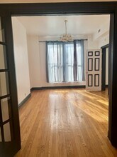 949 N Damen Ave in Chicago, IL - Building Photo - Building Photo