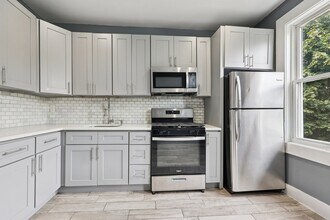 30 Sheffield St, Unit # 1 in Jersey City, NJ - Foto de edificio - Building Photo