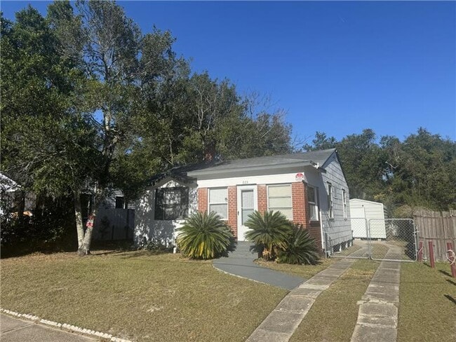 property at 665 Chestnut Dr