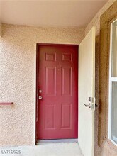 1150 N Buffalo Dr in Las Vegas, NV - Building Photo - Building Photo