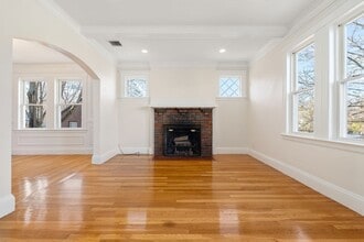 1905 Commonwealth Ave in Newton, MA - Building Photo - Building Photo