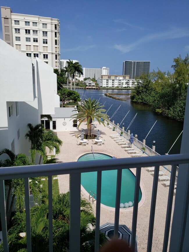 property at 2850 NE 14th Street Causeway