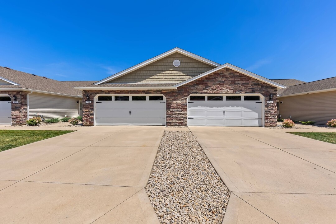 Redwood Marysville Milford Avenue in Marysville, OH - Foto de edificio