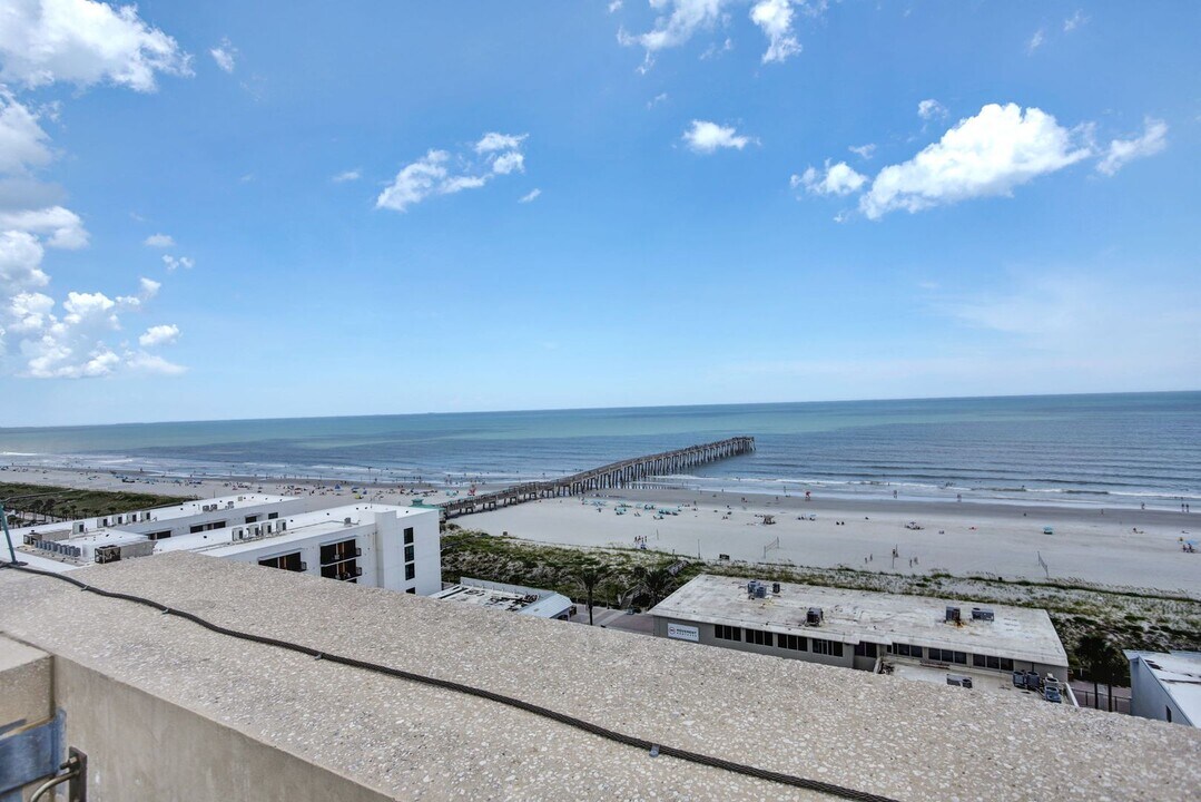 320 1st St N in Jacksonville Beach, FL - Building Photo