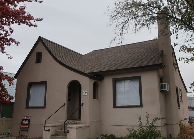 17 N Buchanan Ave, Unit Main in Wenatchee, WA - Building Photo - Building Photo