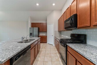 5914 River Timber Trl in Humble, TX - Building Photo - Building Photo