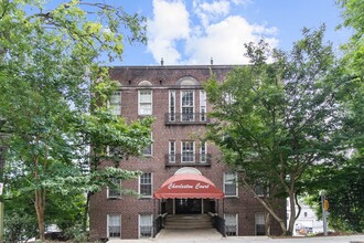 Charleston Court in Birmingham, AL - Building Photo - Interior Photo