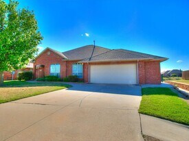 7213 Winding Meadow Ln in Oklahoma City, OK - Building Photo