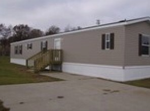 Oak Ridge Estates in Elkhart, IN - Foto de edificio - Building Photo