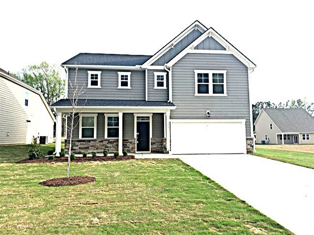 203 Gregory Dr in Clayton, NC - Building Photo