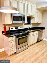 1901 N Rhodes St-Unit -41 in Arlington, VA - Building Photo - Building Photo