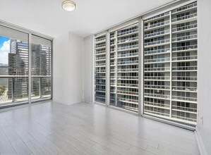 475 Brickell Ave, Unit 2013 in Miami, FL - Foto de edificio - Building Photo