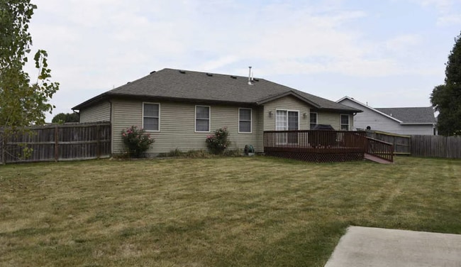 1800 Persimmon Ave in Chatham, IL - Building Photo - Building Photo