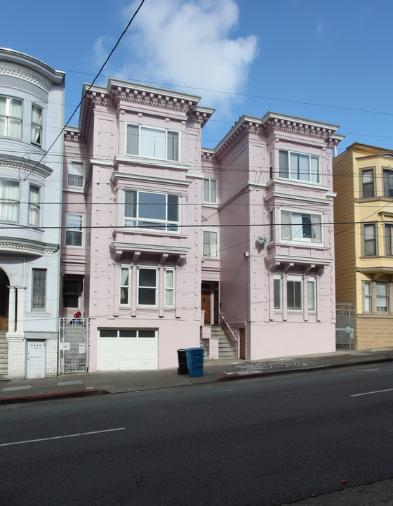 1610 Washington St in San Francisco, CA - Building Photo