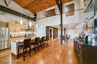 1000 W Washington Blvd in Chicago, IL - Building Photo - Building Photo