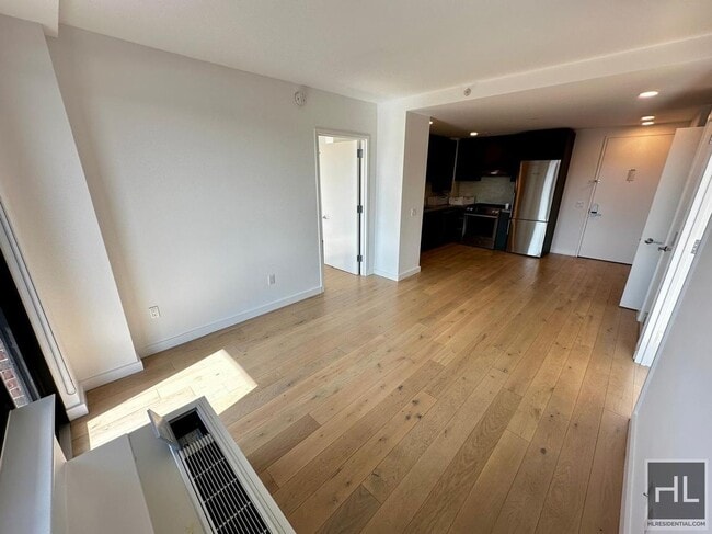 NORTHERN BOULEVARD, Unit 5D in Queens, NY - Building Photo - Building Photo