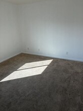 2020 Guthrie St N in San Bernardino, CA - Building Photo - Building Photo