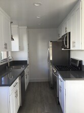 2604 Graham Ave, Unit C-Upper in Redondo Beach, CA - Foto de edificio - Building Photo