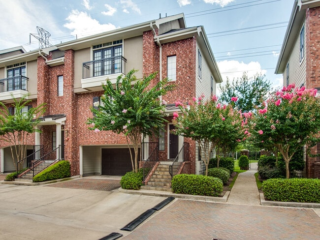 Village on Memorial in Houston, TX - Foto de edificio - Building Photo