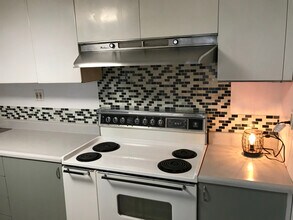 18 Cottage St in New York Mills, NY - Building Photo - Building Photo